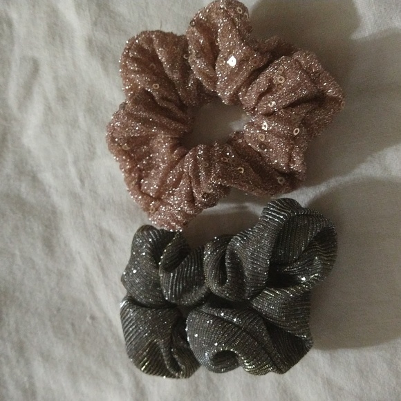 Sparkle and Shine Hair scrunchies - Picture 3 of 5